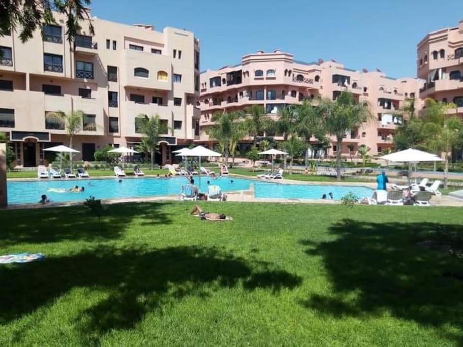 Appartement Confortable Avec 5 Piscines มาร์ราเกช ภายนอก รูปภาพ
